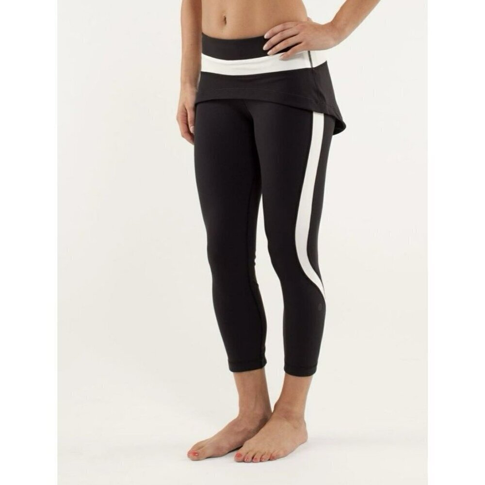 Lululemon Steadfast Crop Black / Polar Cream Size 6 EUC